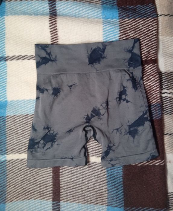 Шорти з високою посадкою та пушапом для залу