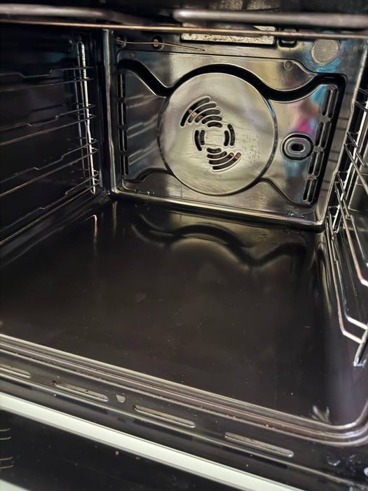 МИТТЯ ВІКОН, Прибирання.