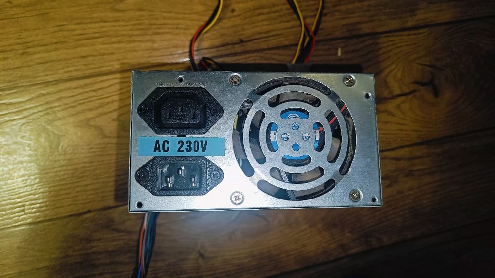 Блок живлення для комп'ютера