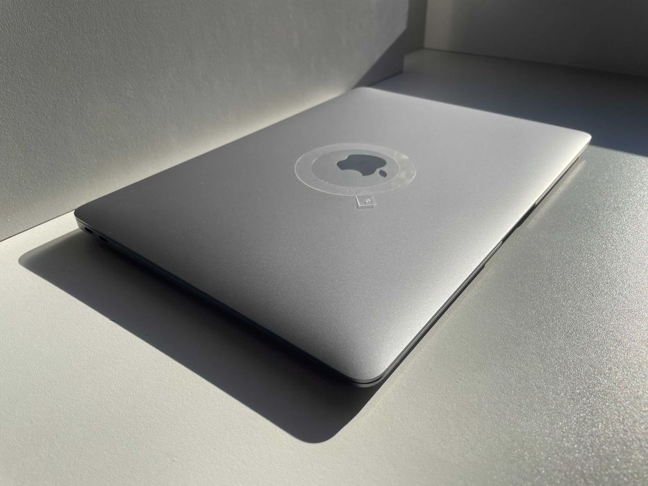 Macbook Air M1 гарантия Apple Care + до 15.08.2026 Цена 500 $