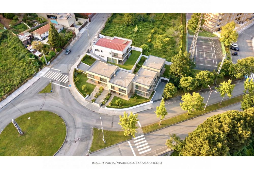 Urban Plot 1,000 m² | IC 0.66 | São João da Madeira