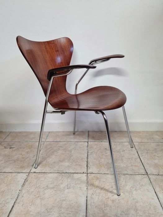 Krzesło proj.Arne Jacobsen model 3107 Fritz Hansen,mid century