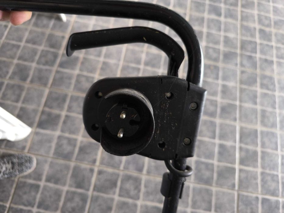 Maquina cortar relva