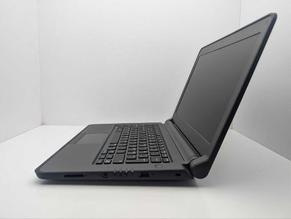 Ноутбук Dell Latitude 3350 Intel Celeron 3215U Ram:8gb SSD-120gb Intel HD Graphics 13.3" HD