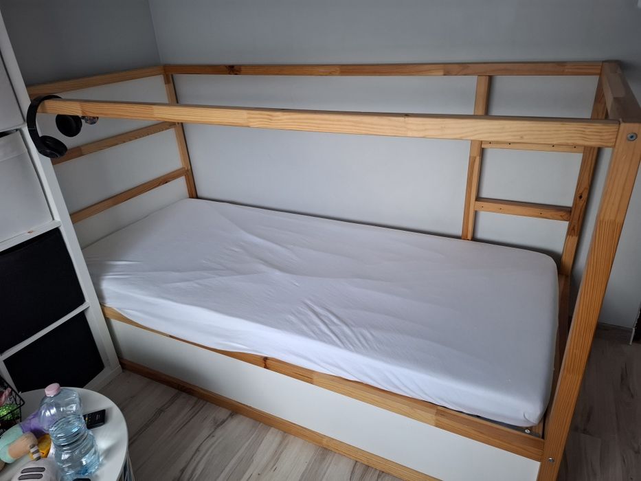 Łóżko ikea kura z materacem