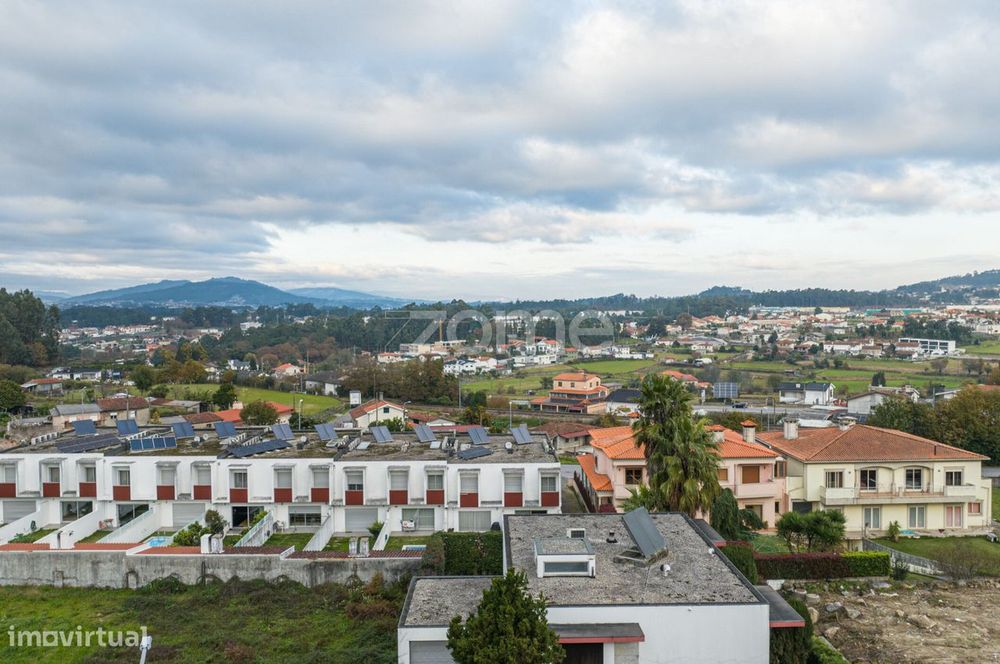 Terreno Urbano com 560 m2!