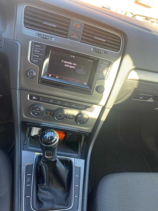 Volkswagen Golf VII 1.6 TDI 105cv – 2013 – Preto