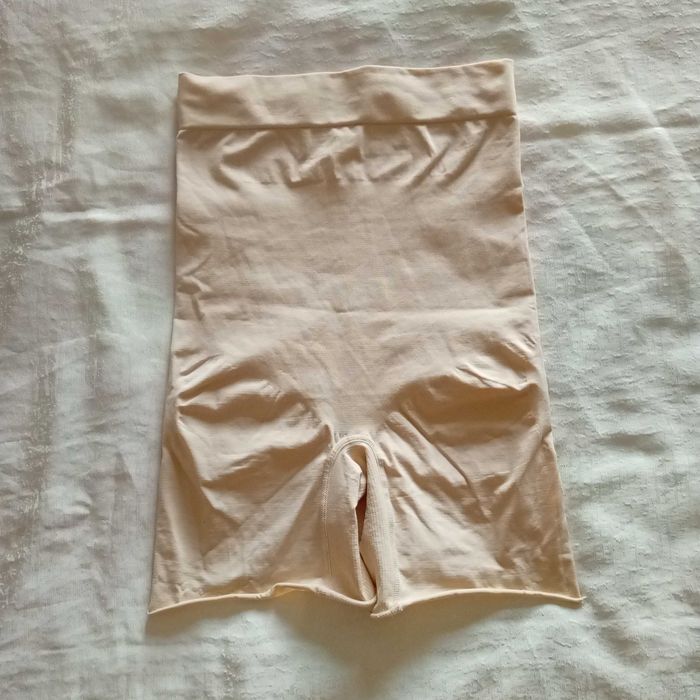 2. Bielizna wyszczuplająca Primark rozmiar 42