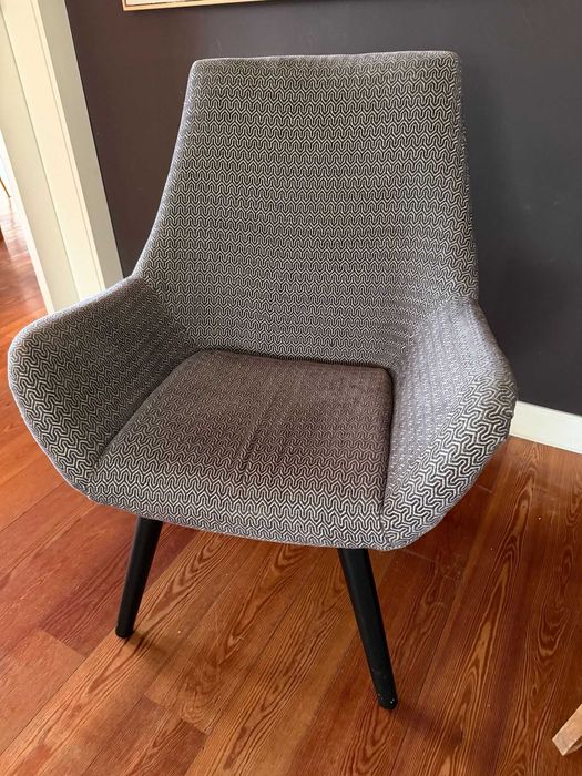 2 cadeirões elegantes de design moderno