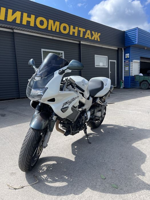 Продам honda vtr1000