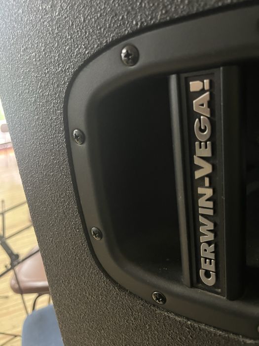 Par de colunas ativas Cerwin-Vega CVA-28