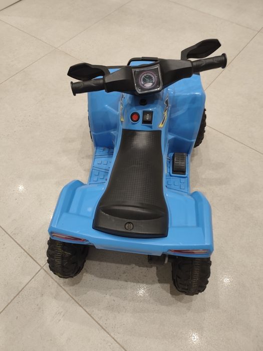 Quad akumulatorowy dla malucha