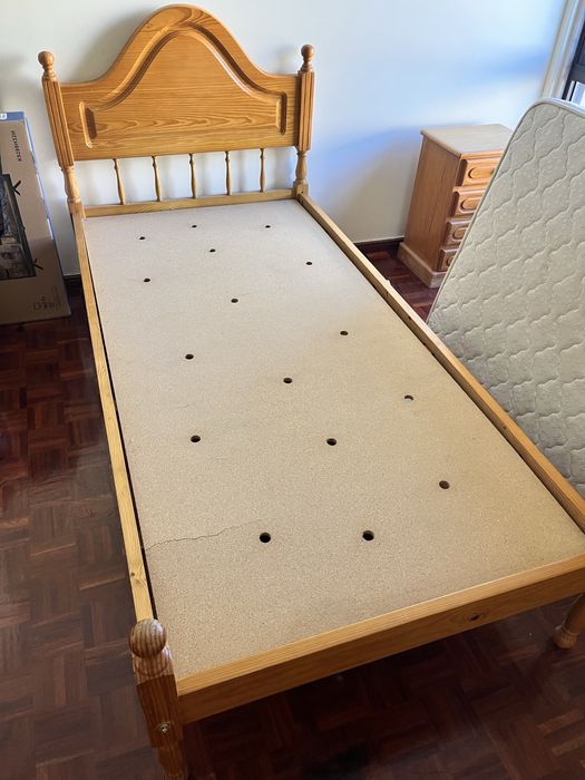 Cama solteiro doaçäo