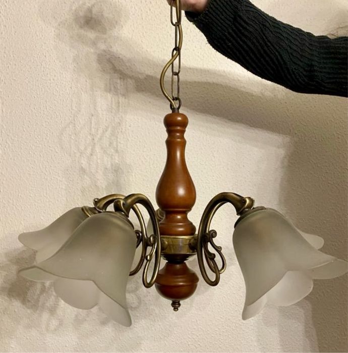 Candeeiro de teto e de mesa de cabeçeira