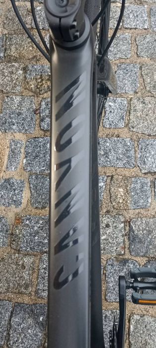 Canyon Urbana em Carbono