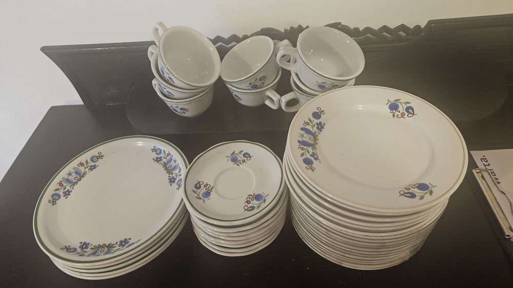 Talerze z barszczówkami