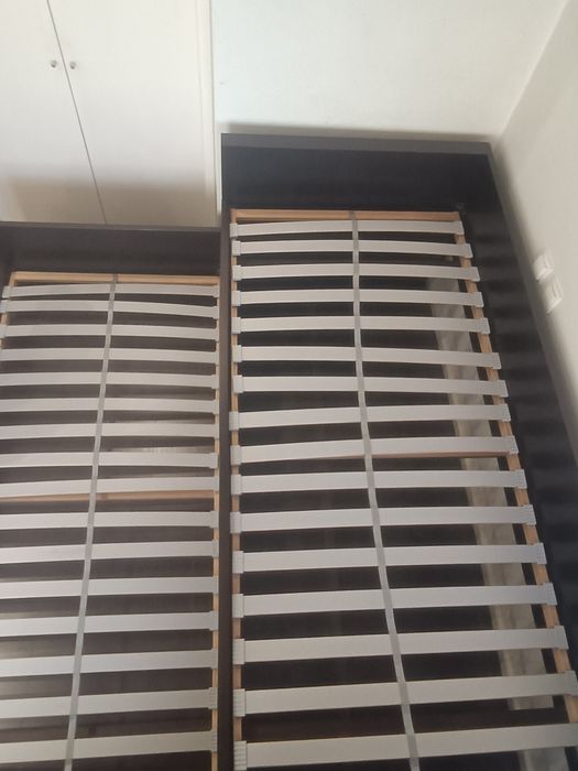 Duas camas de solteiro