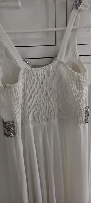 Vestido de cerimónia branco com pedras