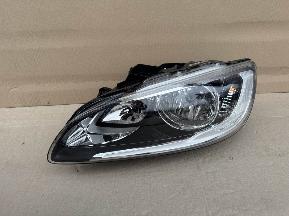 Lampa przód lewa Volvo S60 V60 2 II gen LIFT 7 pin zwykla żarówka EU