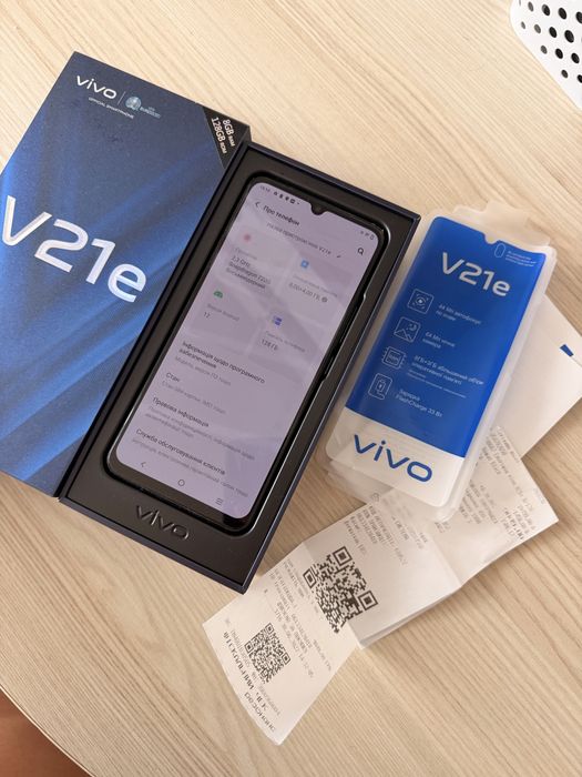 Смартфон Vivo V21e 8/128 GB у дуже гарному стані