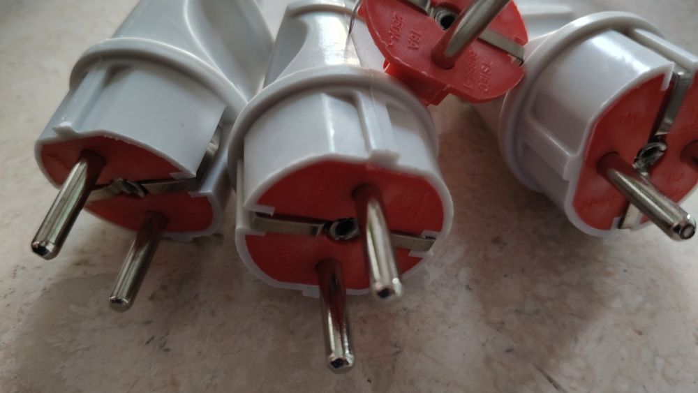 electrical plug. VILKA.                       .   Перпетуум мобиле