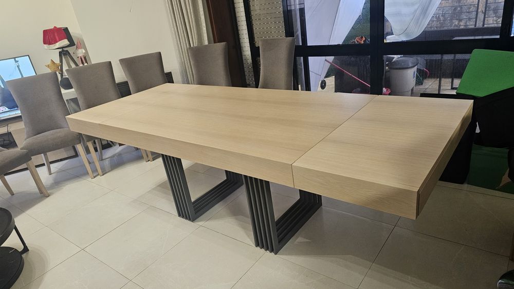 Mesa de jantar extensível moderna