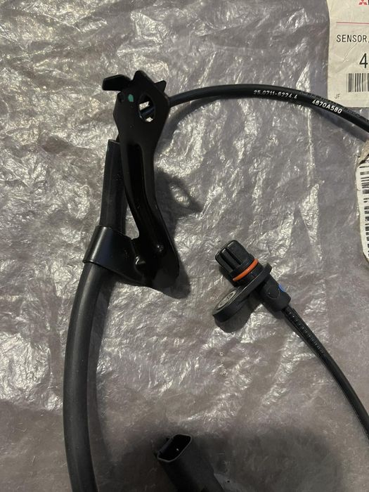 Lancer X датчик АБС задний правый