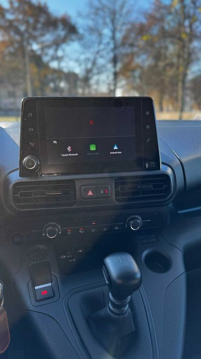 Opel Combo Cargo 2023 1.5 CDTI *Carplay*Sensores traseiros*3 Lugares*