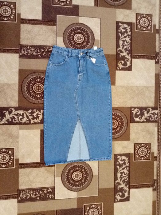 Джинсова спідниця синього кольору