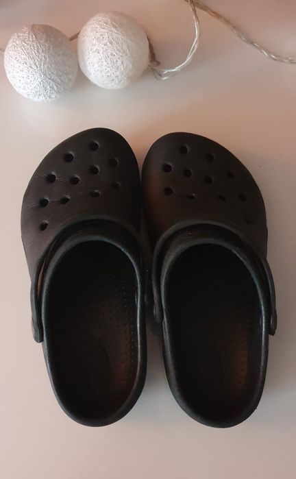 Klapki Croks r.35