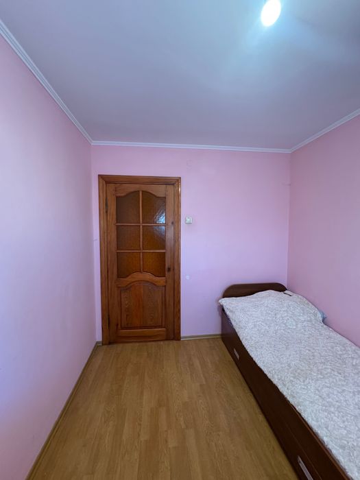 Продаж 3к укомплектованої квартири у спальному районі міста