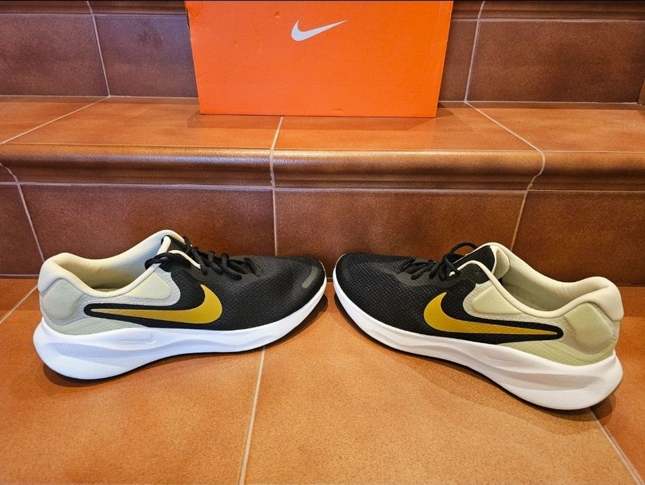 Sapatilhas NIKE (45) - NOVAS!!! (desde 35€)