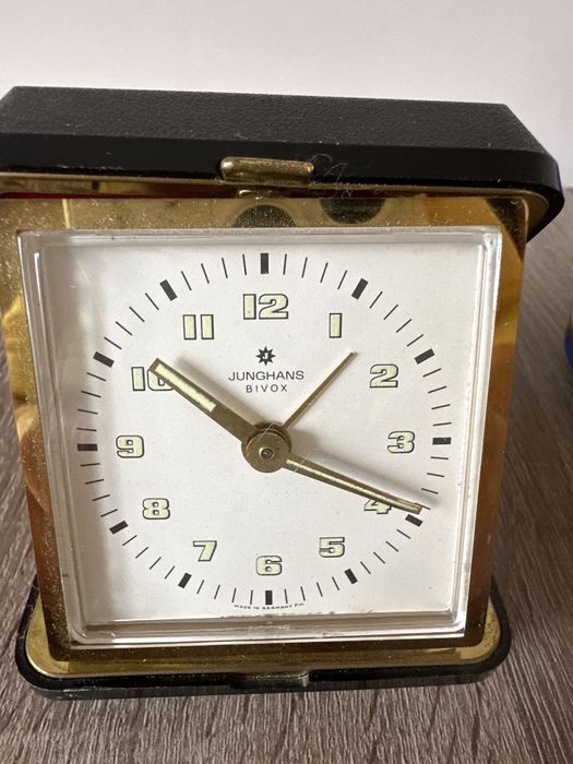 Часы дорожные с будильником