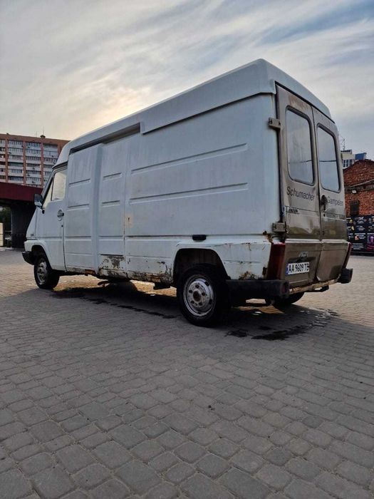 Продам грузовой автомобиль Renault Master
