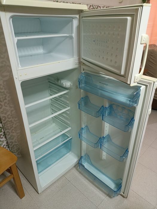 Frigorífico Philco 2 portas – como novo
