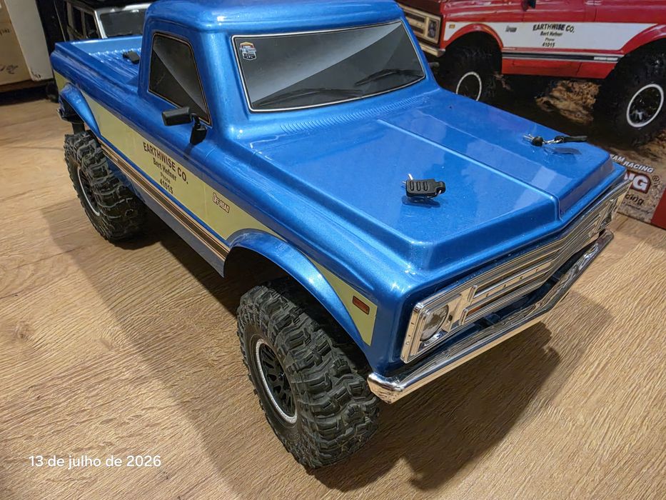 Carro telecomandado escala 1:10