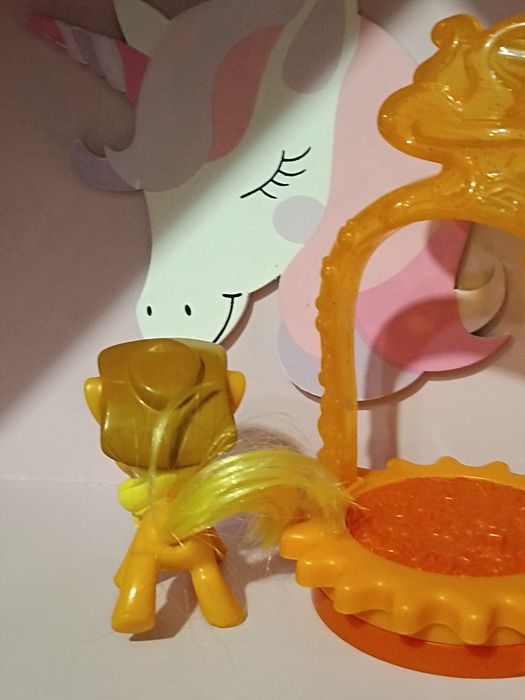 My Little Pony Applejack karuzela McDonald's G4 Hasbro figurka MLP