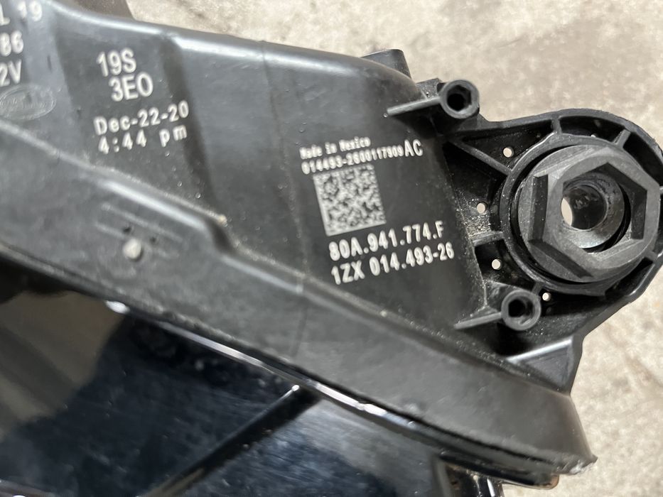 Sprzedam lampe do Audi 80A