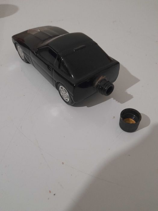 Frascos de perfume da AVON.