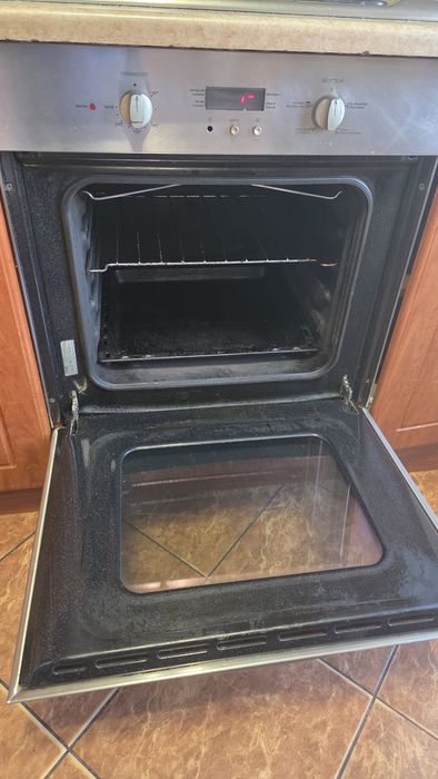 Духовка  Faure..