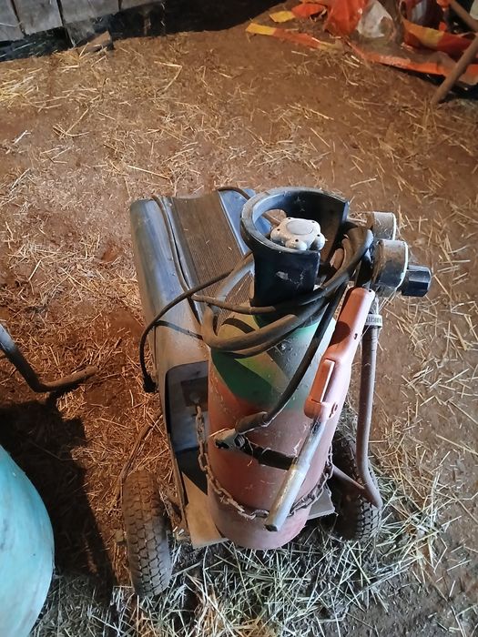 Soldador com botija de gás