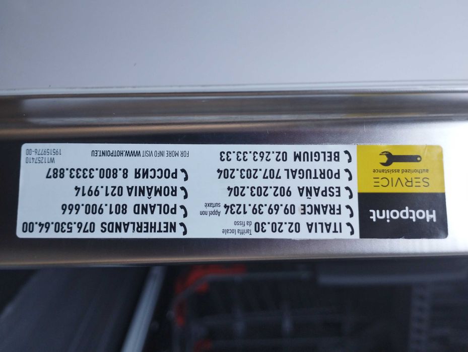 Maquina de lavar loiça Hotpoint Ariston como nova