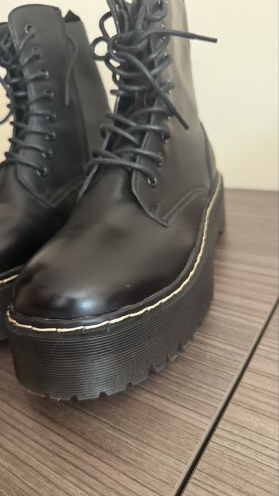 Botas Plataforma Pretas Estilo Combat/Chunky508699883204792325