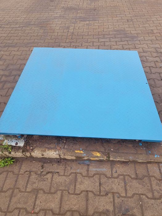 Waga 1500 cm na 1500cm