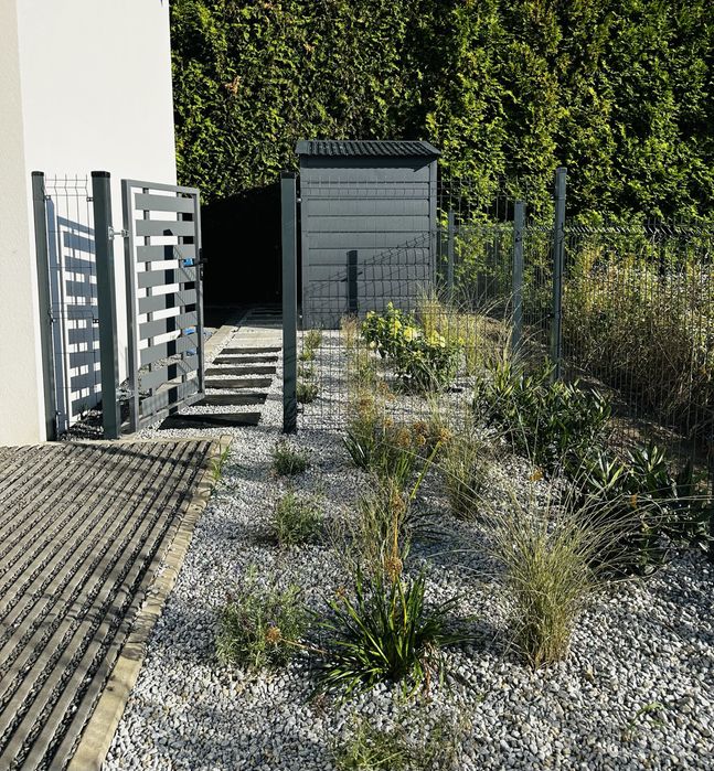 Dwupiętrowe mieszkanie 110m2, taras z ogrodem  120m2, domek ogrodowy