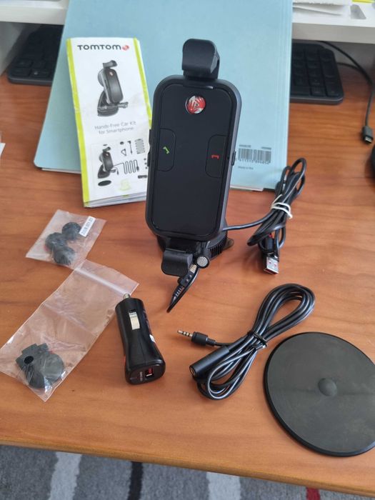 kit carro mãos-livres para telemóvel/smartphone TomTom