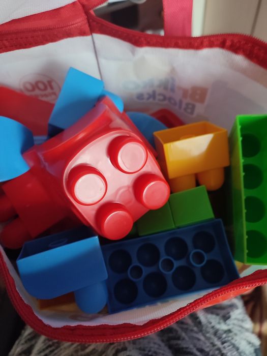 Конструктор. Пластиковий конструктор. Великий конструктор. Крупний