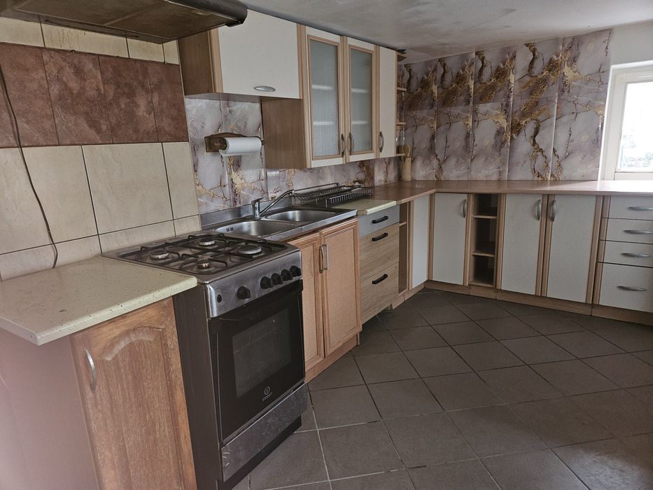 Wynajmę bezczynszowe mieszkanie 78m2 na parterze.