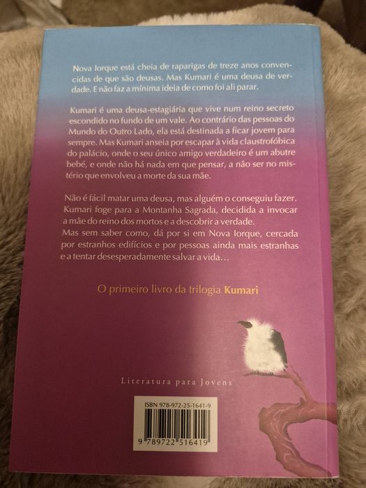 Livro Kumari Deusa de Gotham