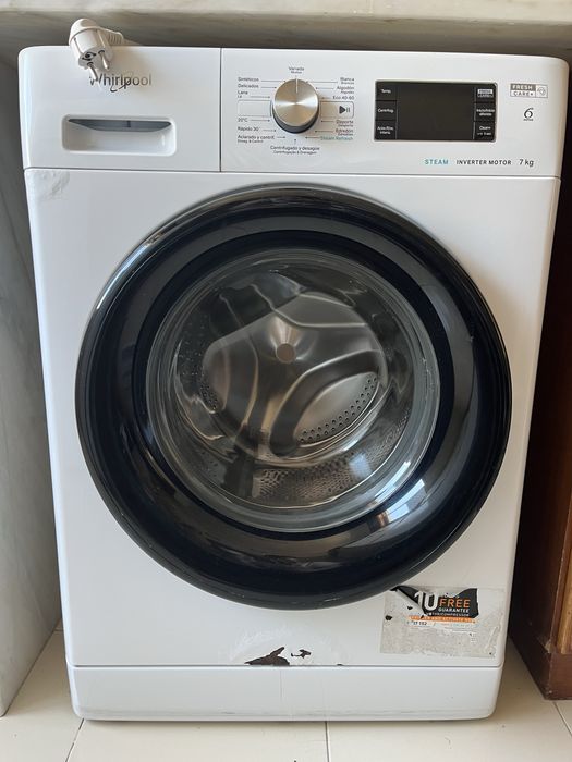 Máquina de Lavar Roupa Whirlpool 7kg FreshCare+ (Para Peças / Avariada)